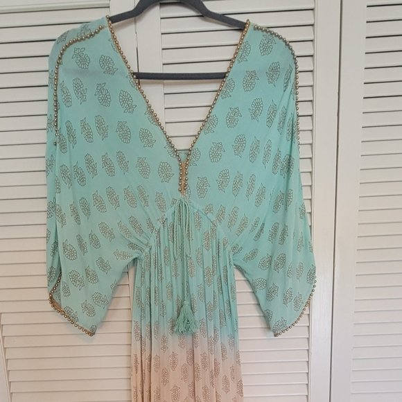 Elegant Mint Green and Cream Maxi Dress - Picture 1 of 10